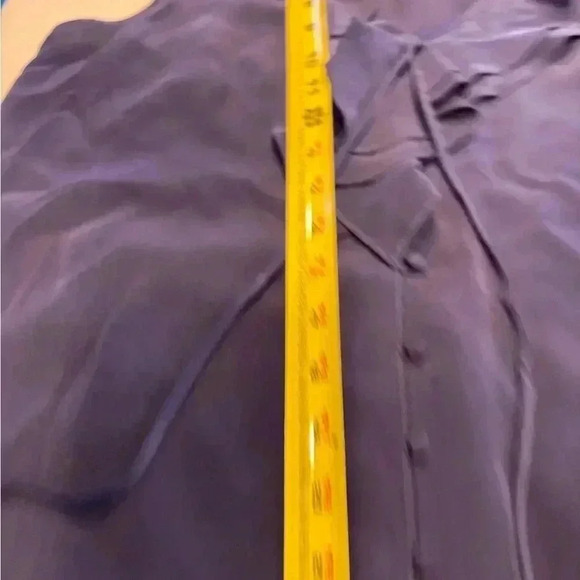 Joie 100% silk dress navy with ruffle v-neck button down front size L - Picture 12 of 12